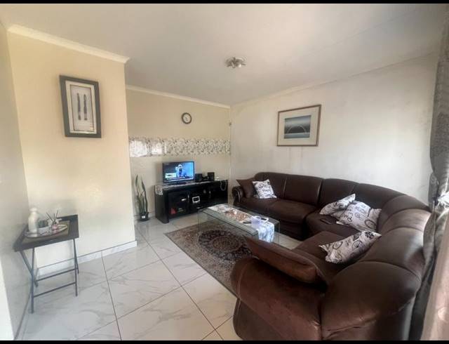 3 BEDROOM HOUSE FOR SALE IN THERESA PARK